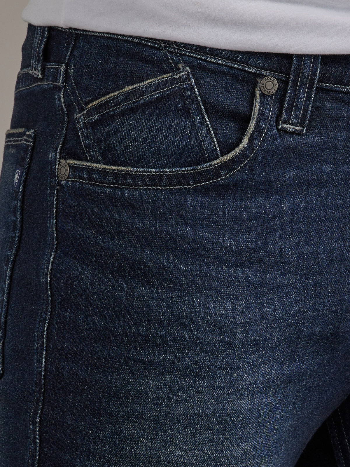 Colburg Slim Straight Jean