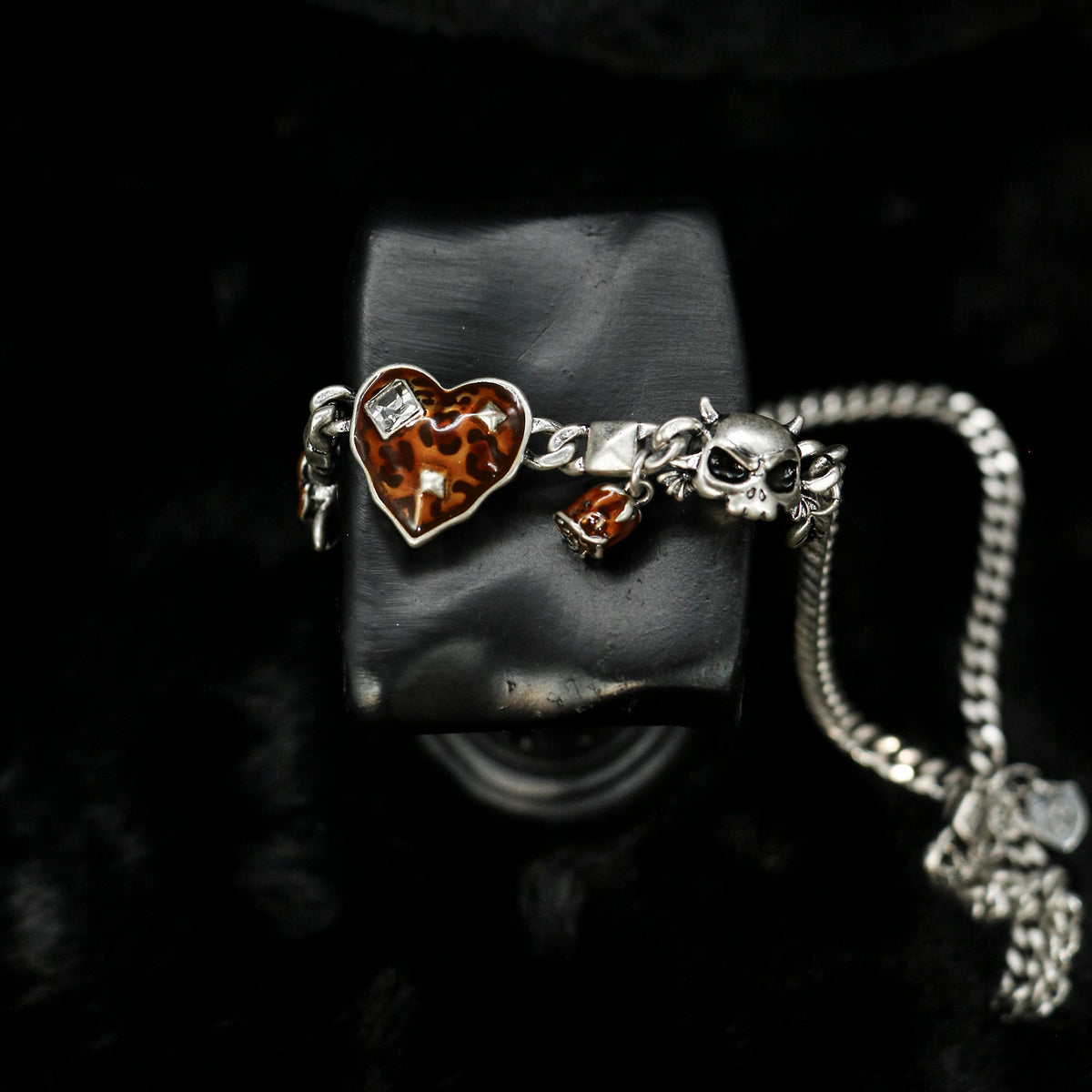 Heart Stone Effect Charm Link Wristband