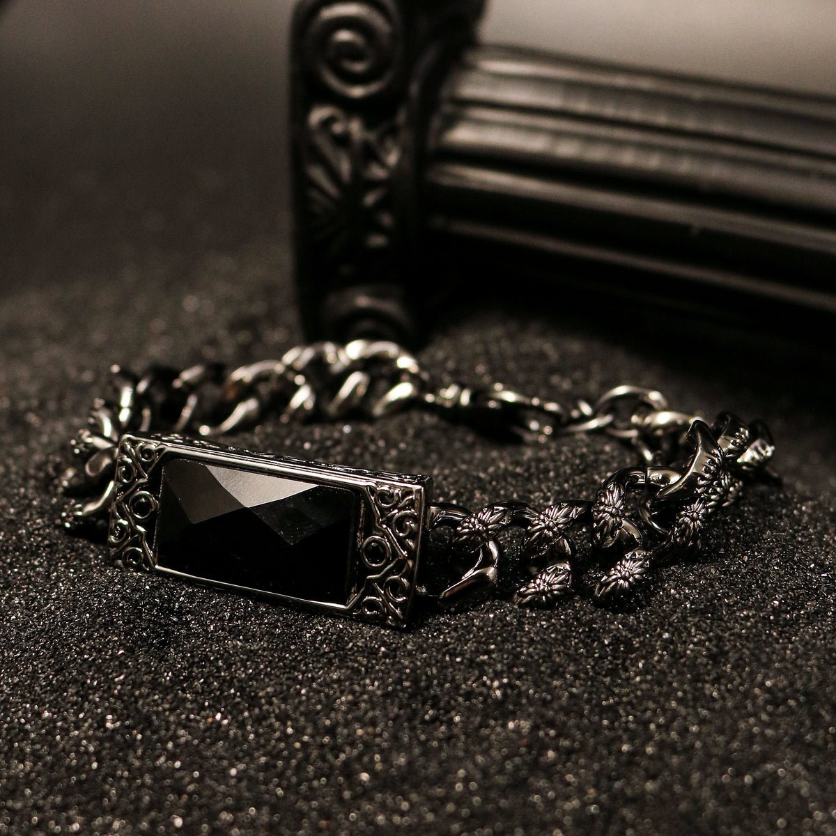 Obsidian Bar Chain Wristband