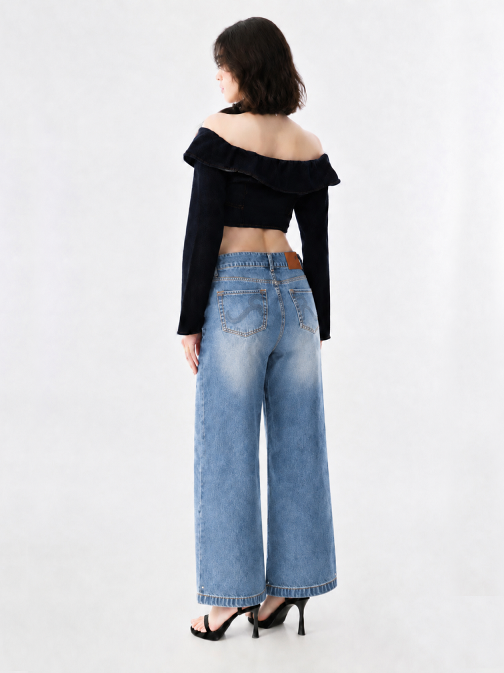 R Pocket Wide Leg Jeans