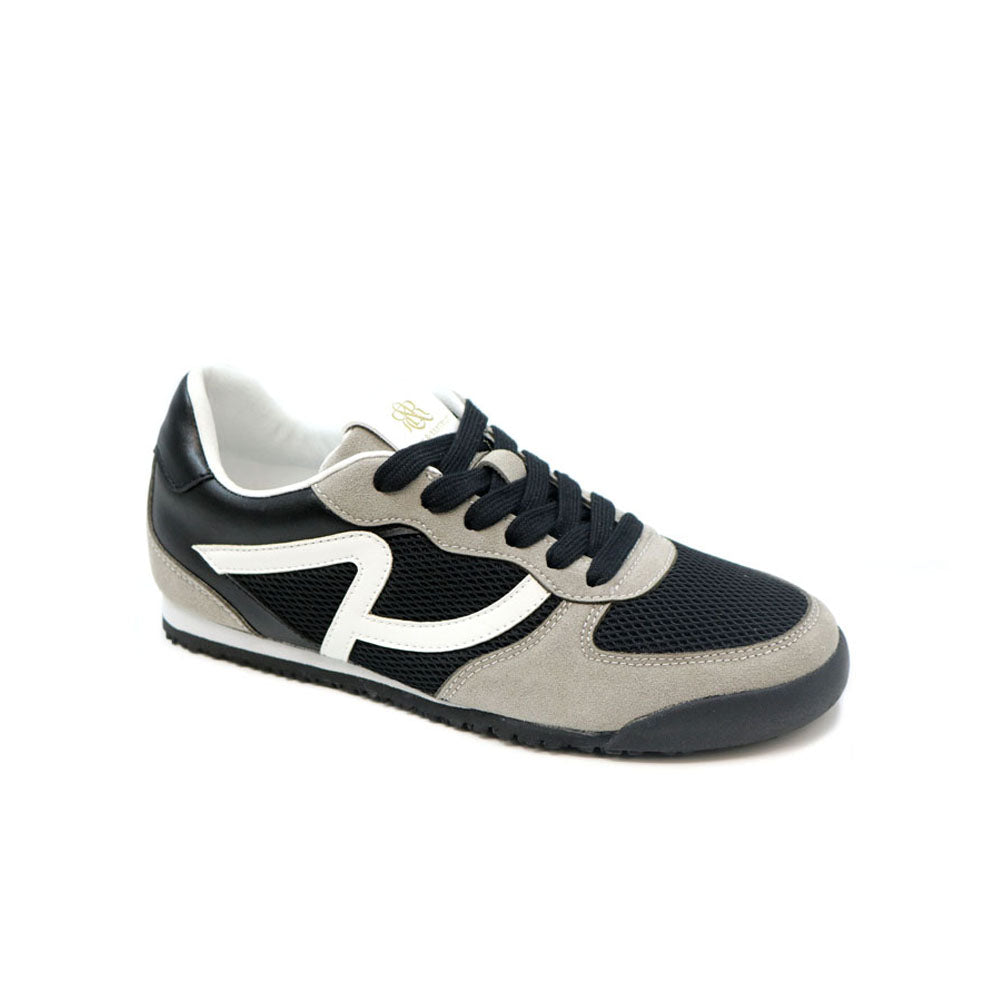 Contrast Panel Low Top Sneaker