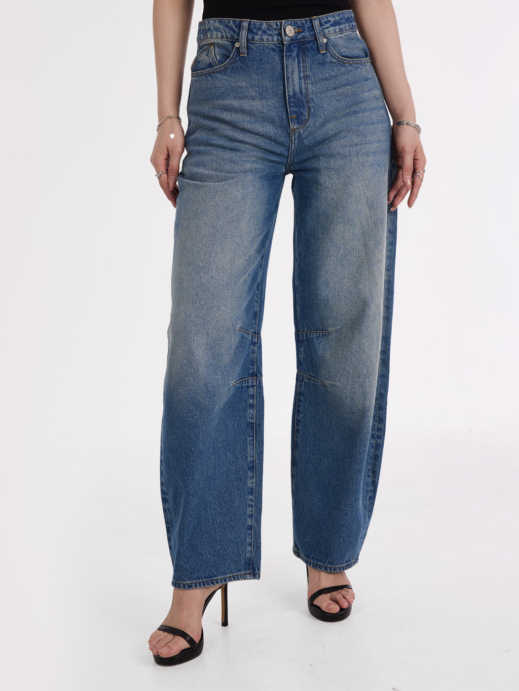 Rowan R Embroidered Barrel Leg Jean