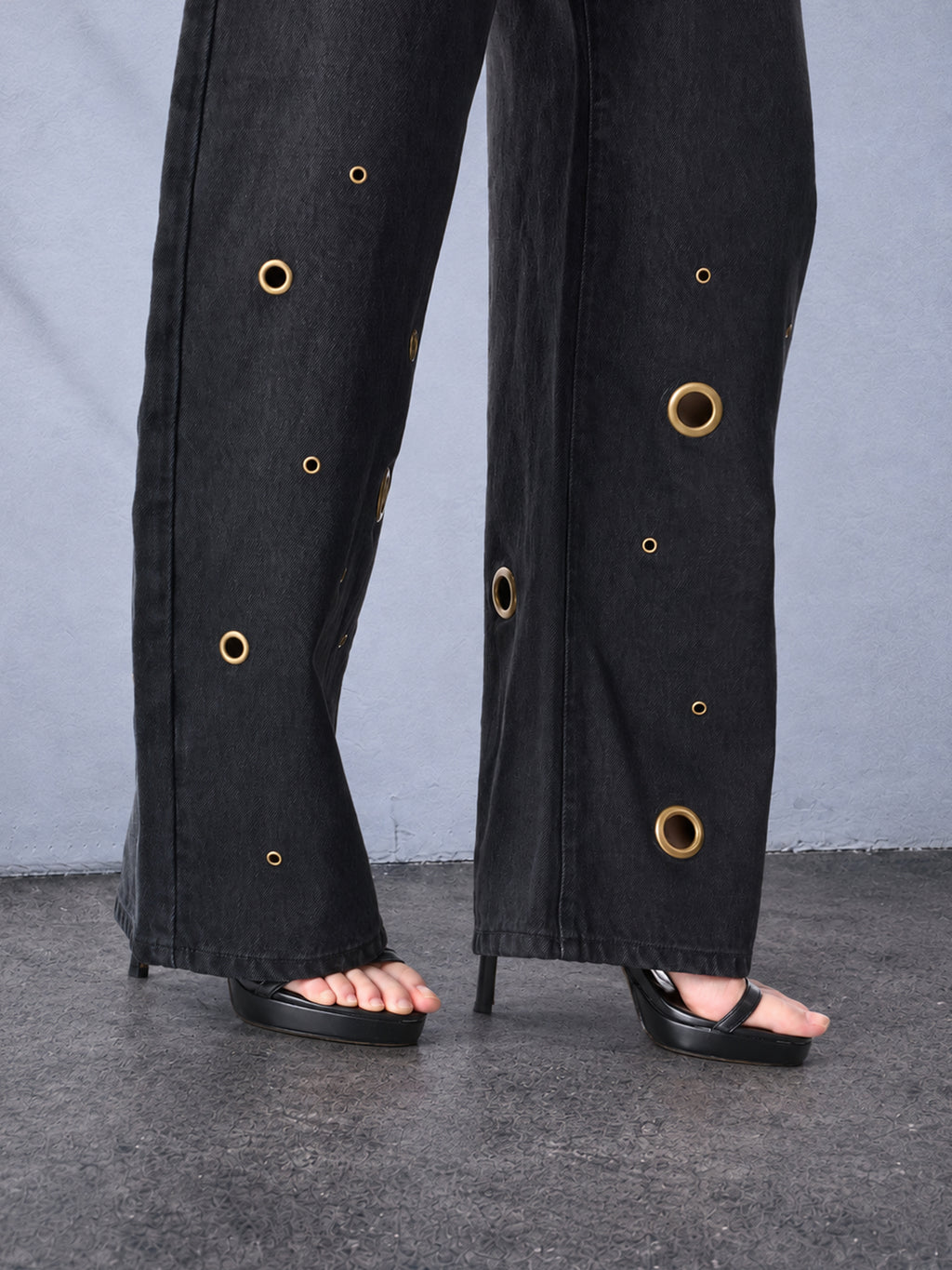 Rowan Gold Eyelet Barrel Leg Jean