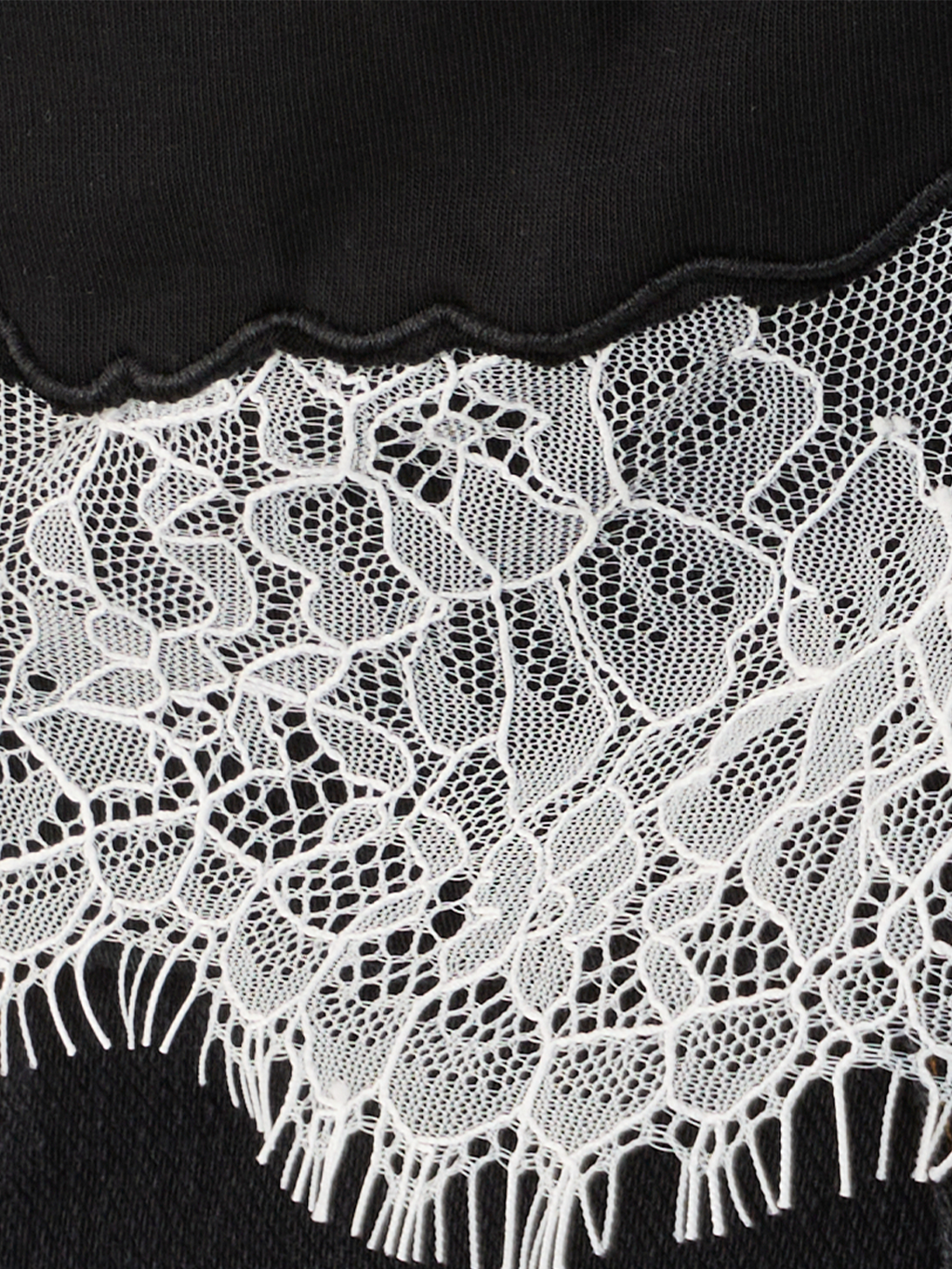 Lace Hem Fitted T-Shirt