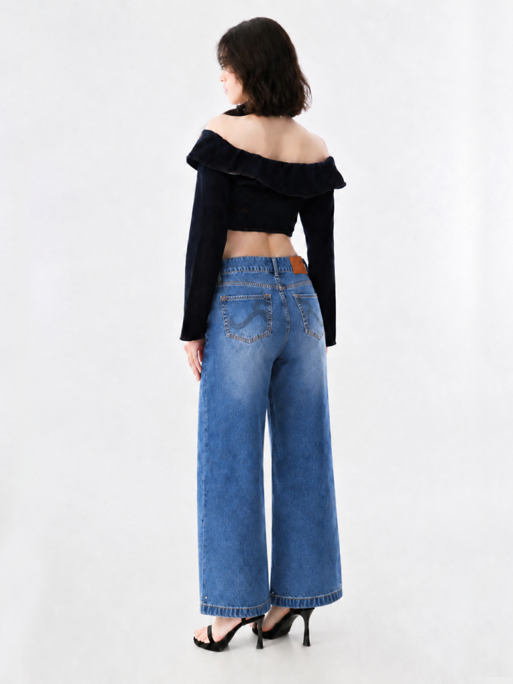 R Pocket Wide Leg Jeans