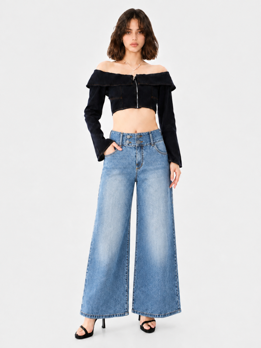 R Pocket Wide Leg Jeans