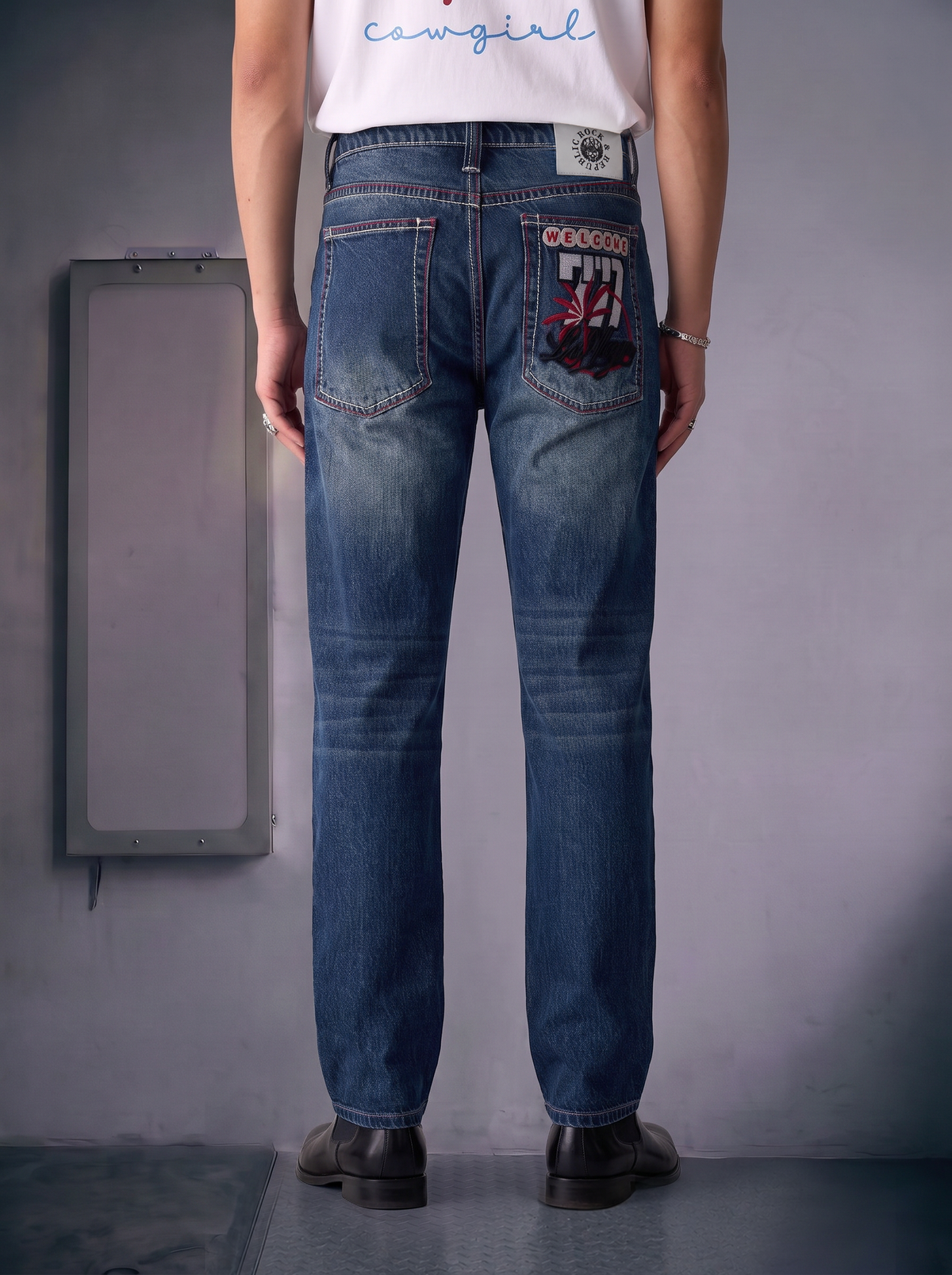 Cade Script Logo Relaxed Straight Jean