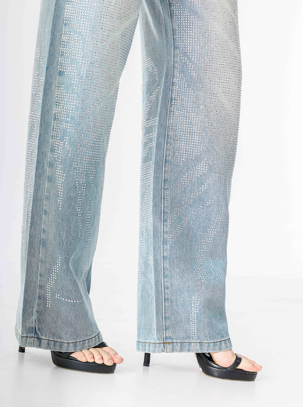 Kaia Logo Patch Straight Jean