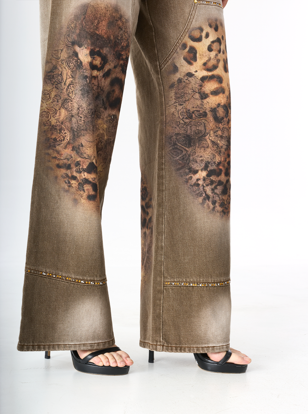 Kaia Floral Embroidered Straight Jean