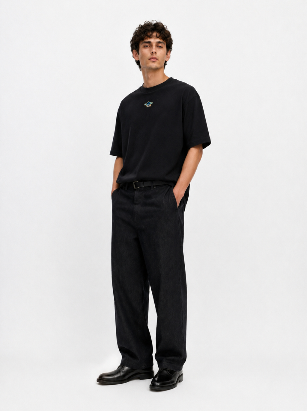 Embroidered Crest Relaxed T-Shirt