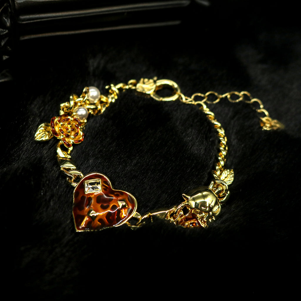 Heart Stone Effect Charm Link Wristband