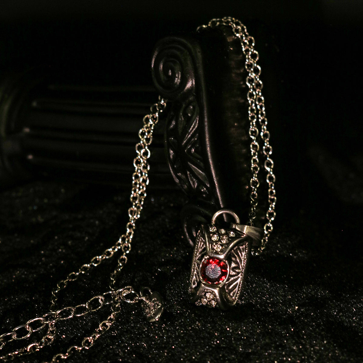 Crimson Relic Garnet Lock Necklace