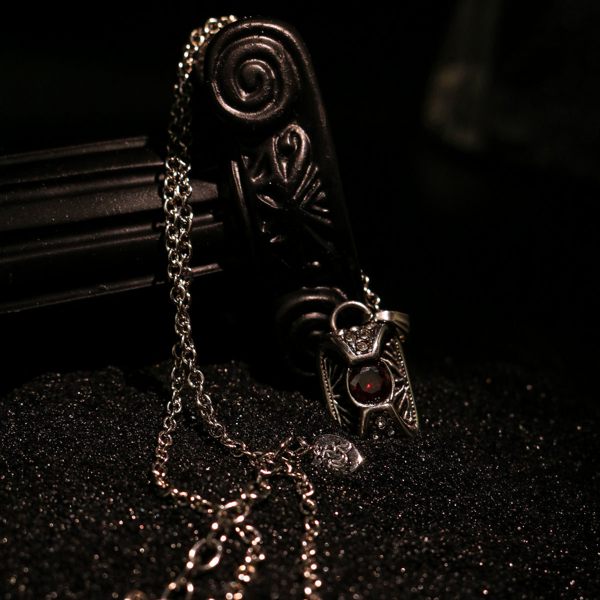 Crimson Relic Garnet Lock Necklace