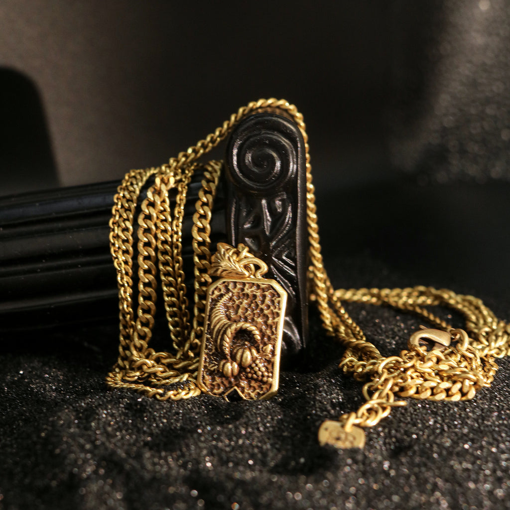 Heritage Tag Pendant Chain Necklace