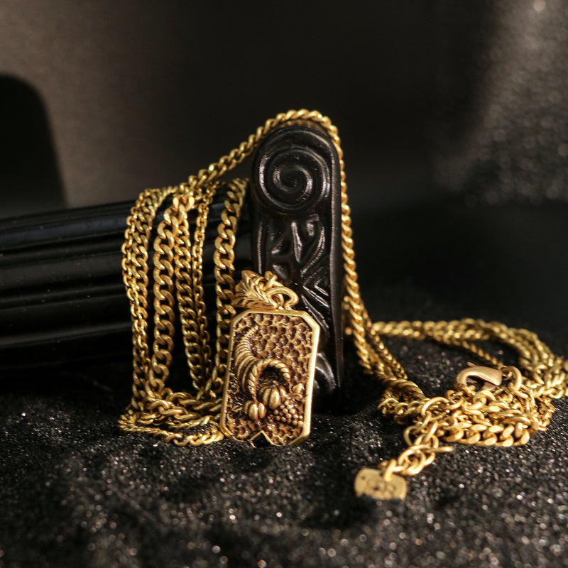 Heritage Tag Pendant Chain Necklace