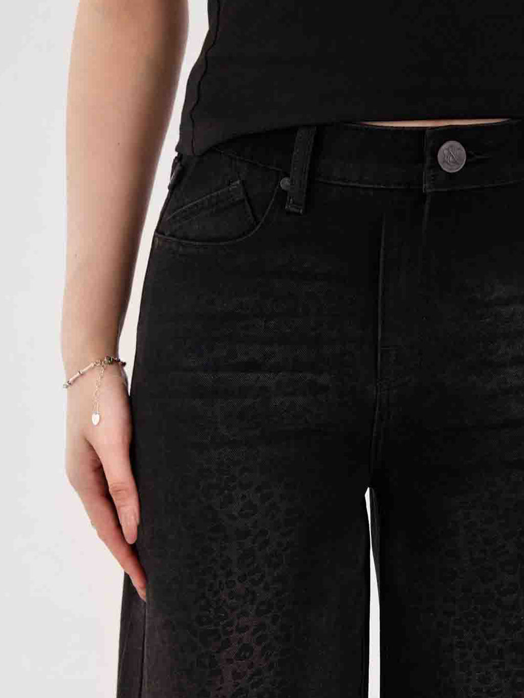 Rowan Black Leopard Barrel Leg Jean