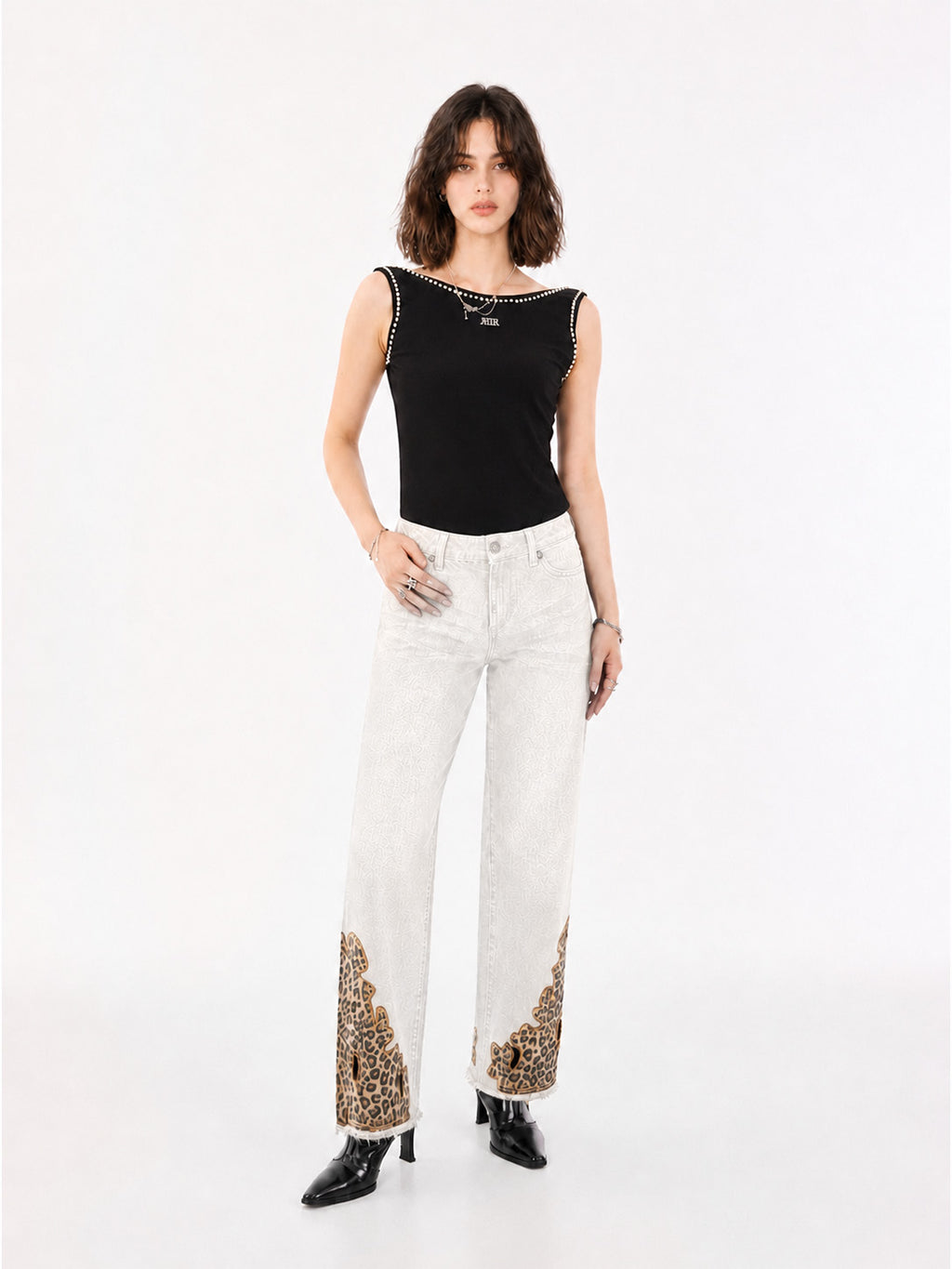 Kaia Frayed Hem Straight Jean