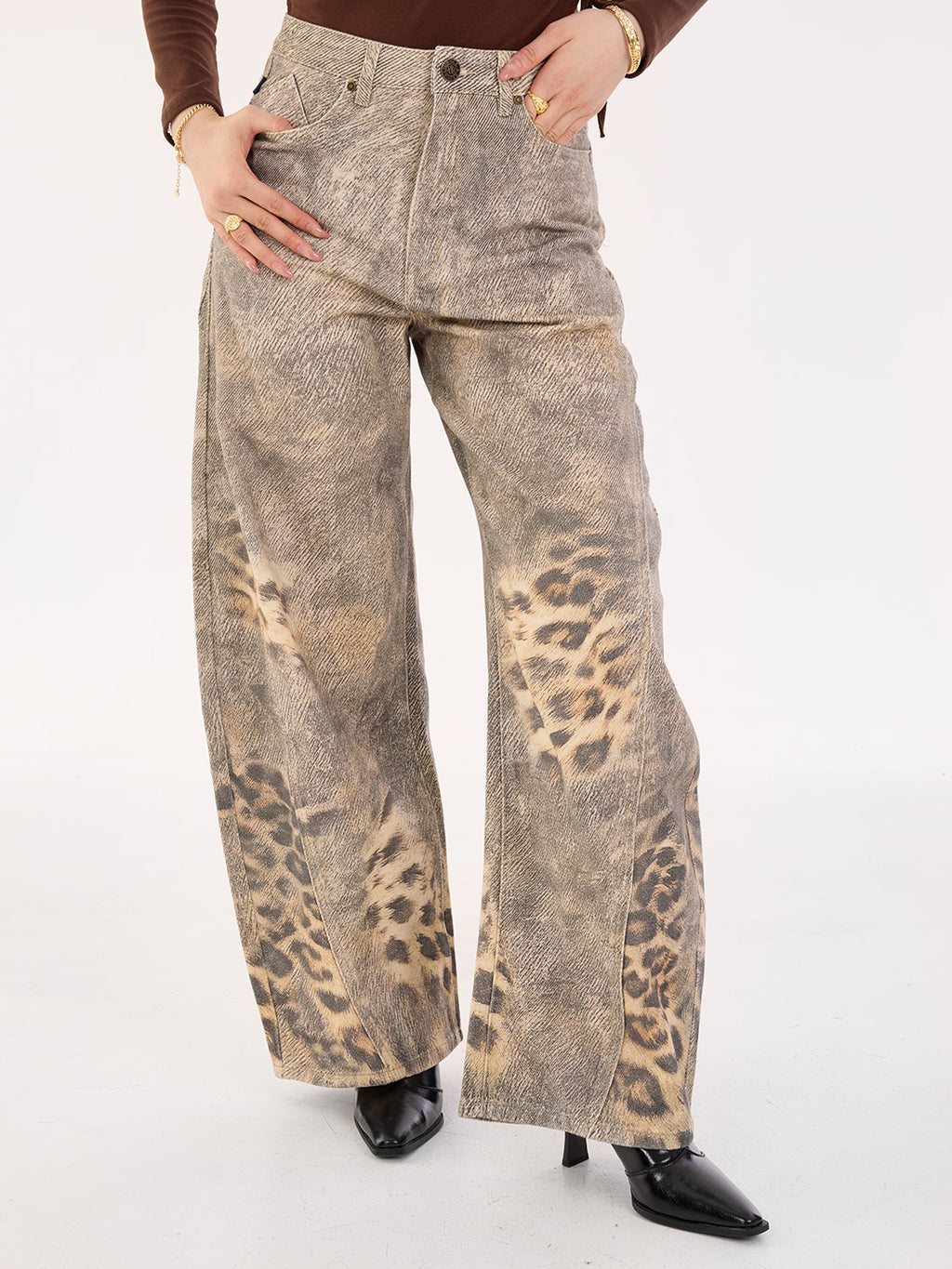Rowan Leopard Patch Barrel Leg Jean