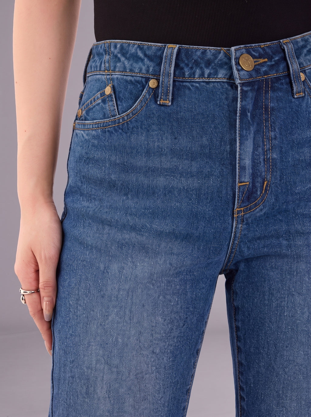 Kaia Gold R Straight Jean