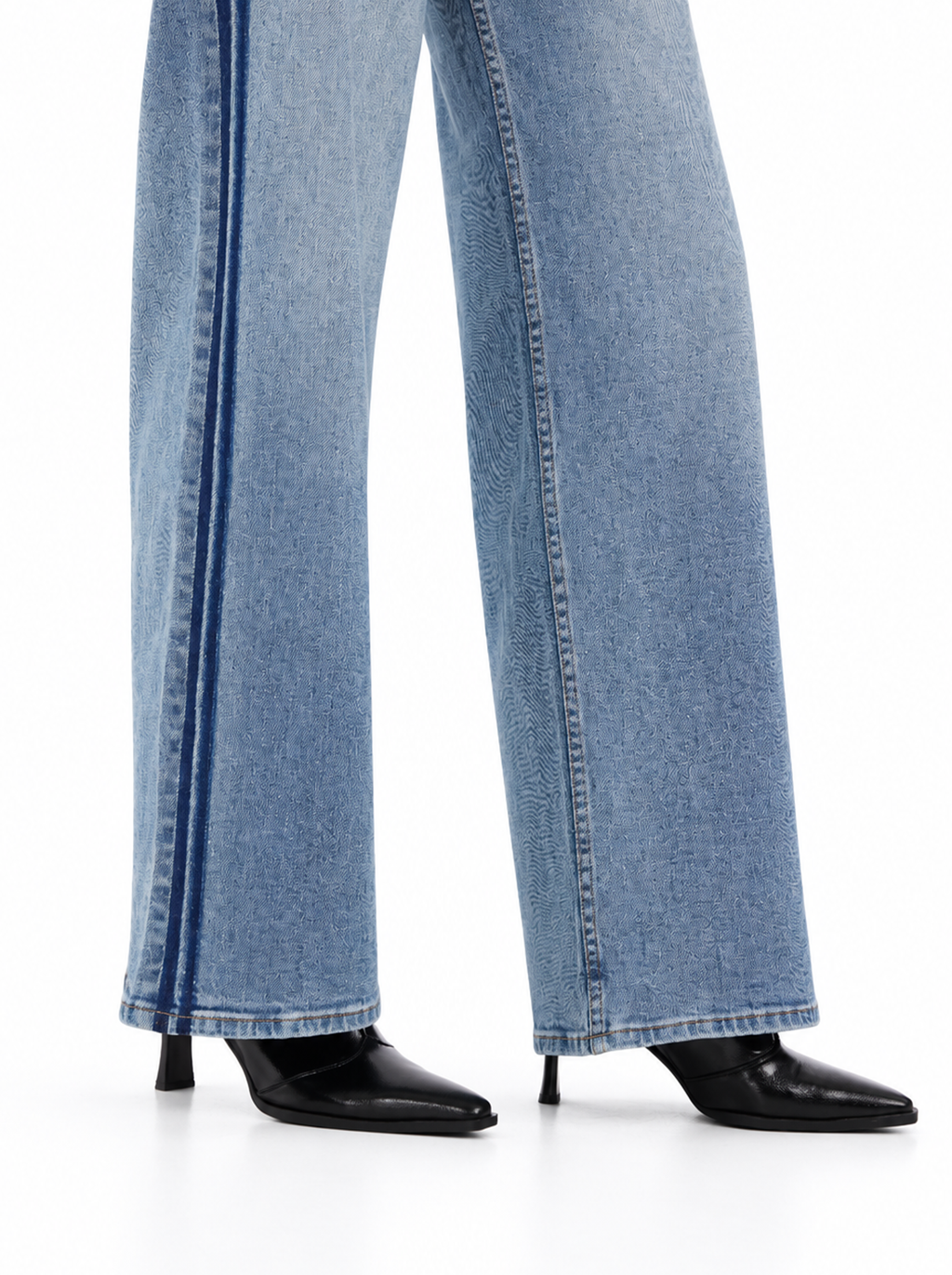 Kaia Blue R Straight Jean