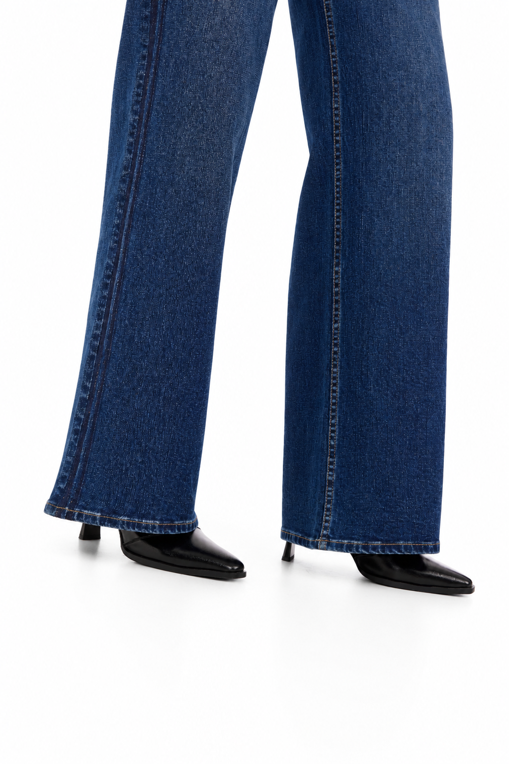 Kaia Tonal R Indigo Straight Jean