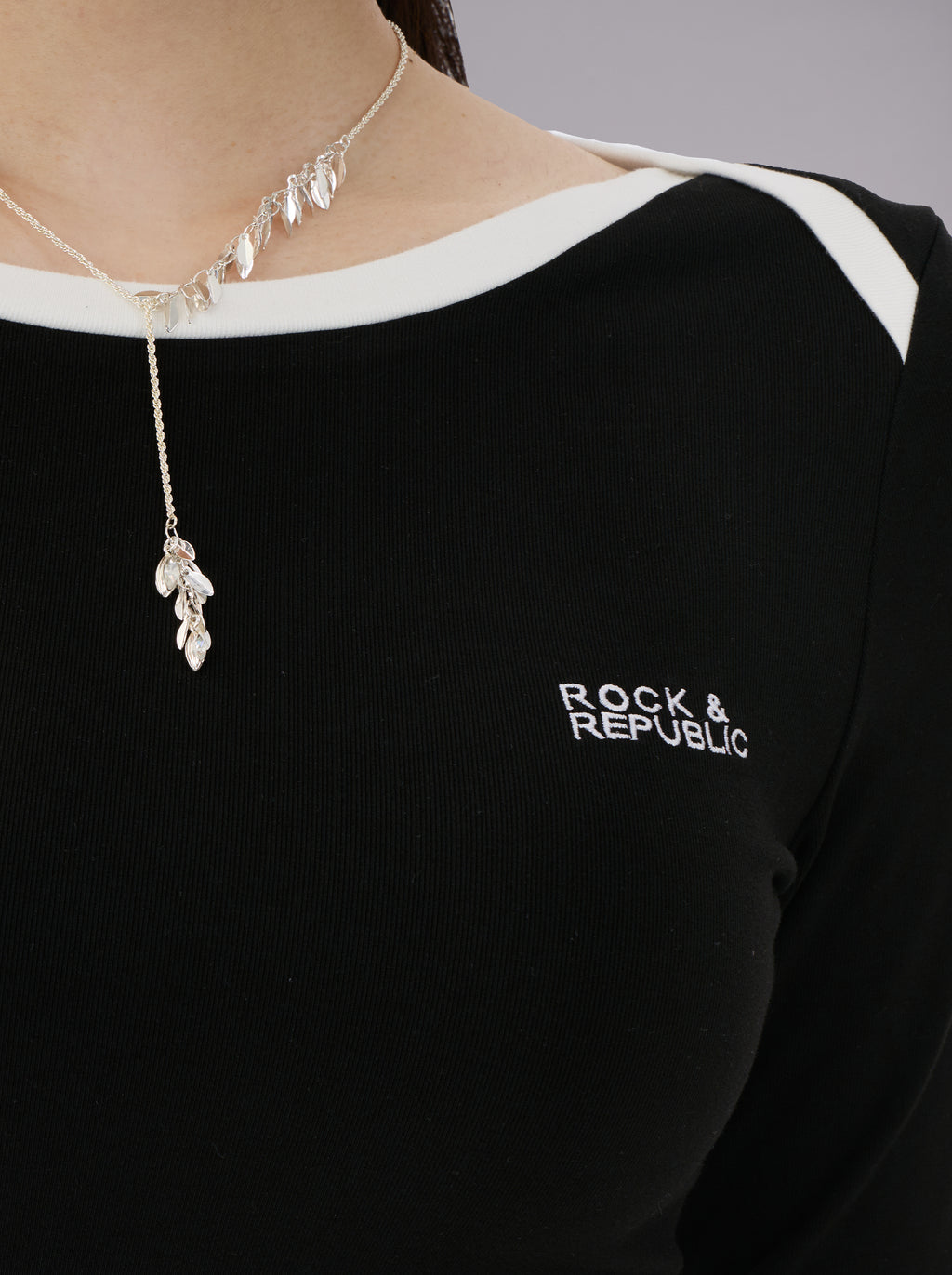 Contrast Trim Fitted Long Sleeve Top