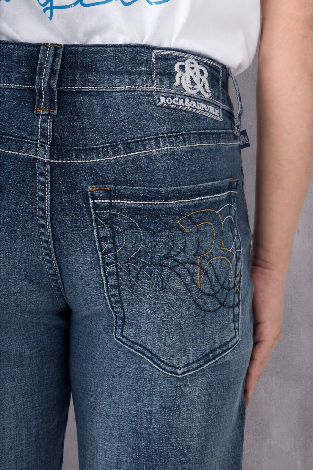 Neil Multi Wave R Stitch Slim Straight Jean
