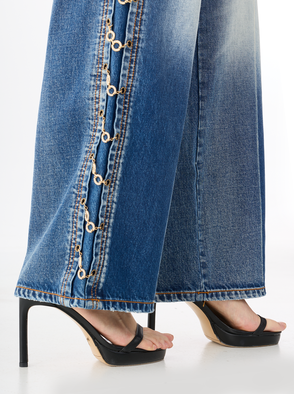 Kaia Center Fade Straight Jean