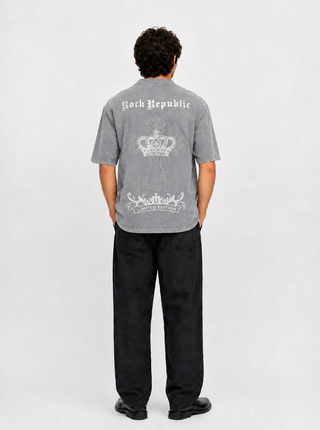 Crown Graphic Relaxed T-Shirt