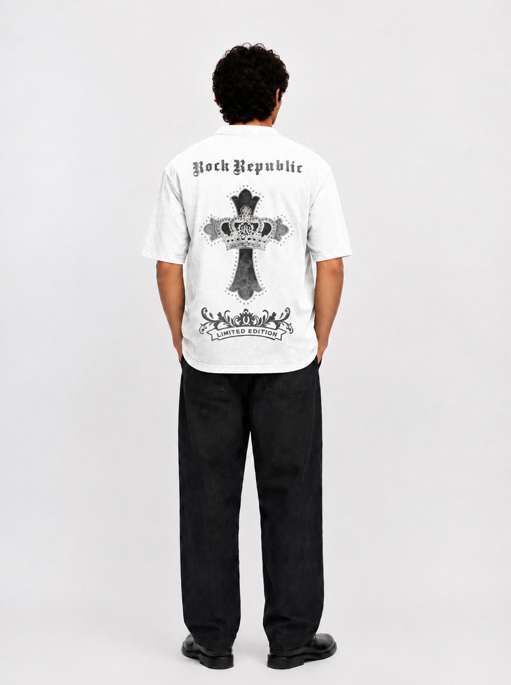 Crown Graphic Relaxed T-Shirt