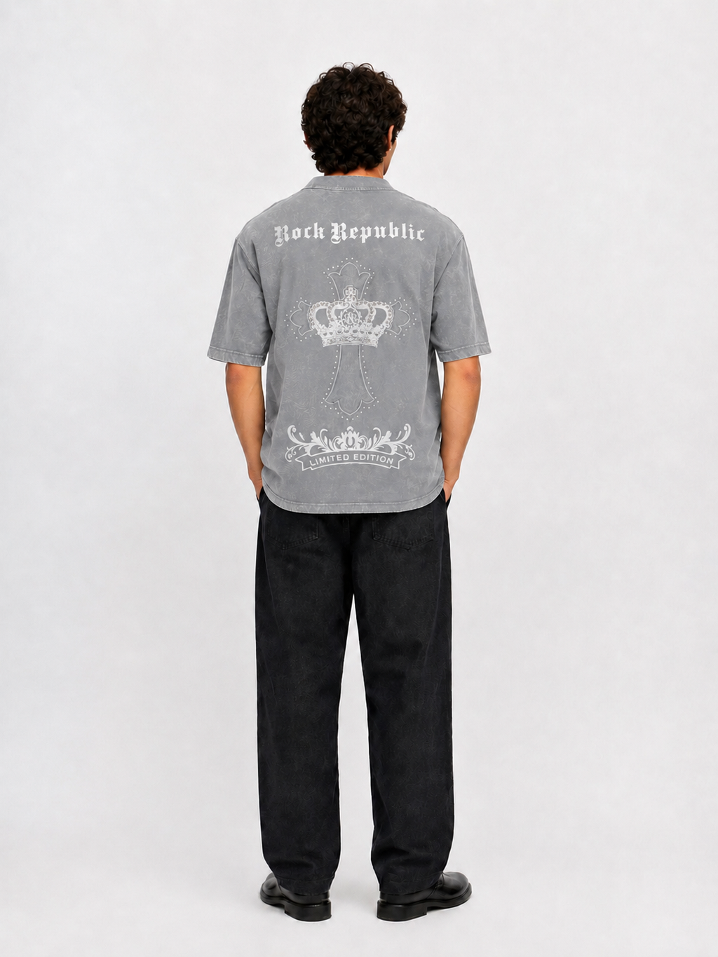 Crown Graphic Relaxed T-Shirt