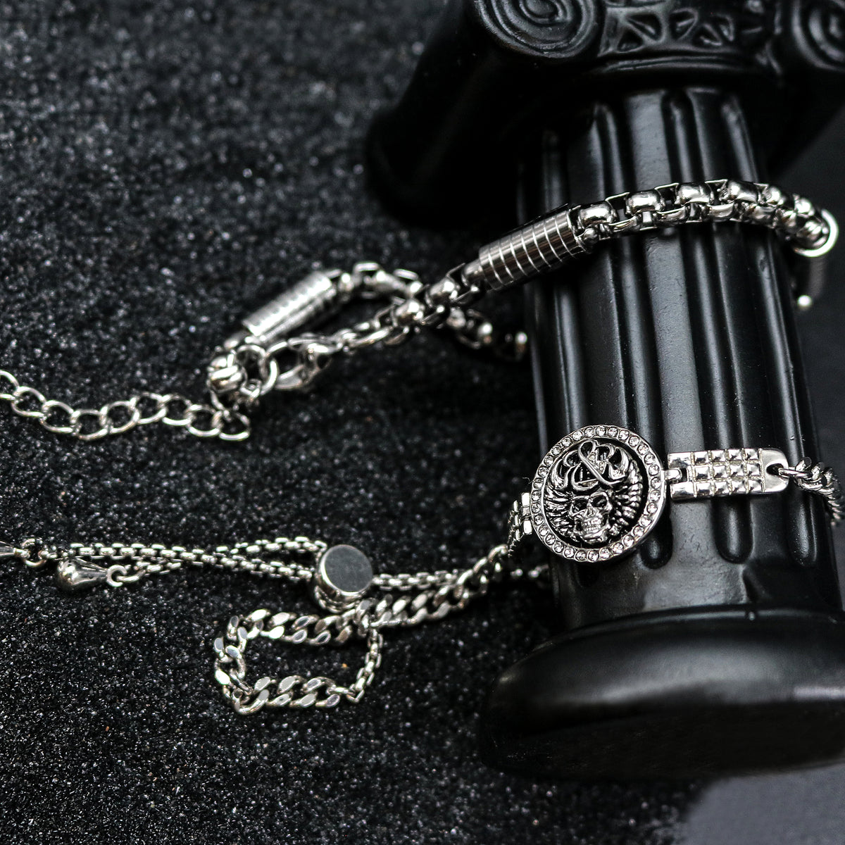 Skull Medallion Zircon-Embellished Chain Wristband