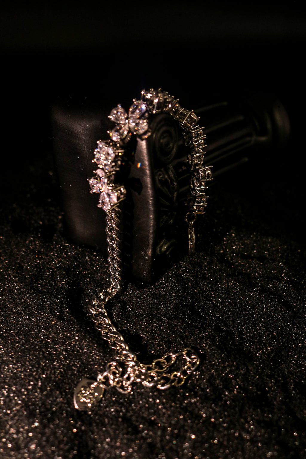 Zircon Blossom Bow Chain Wristband