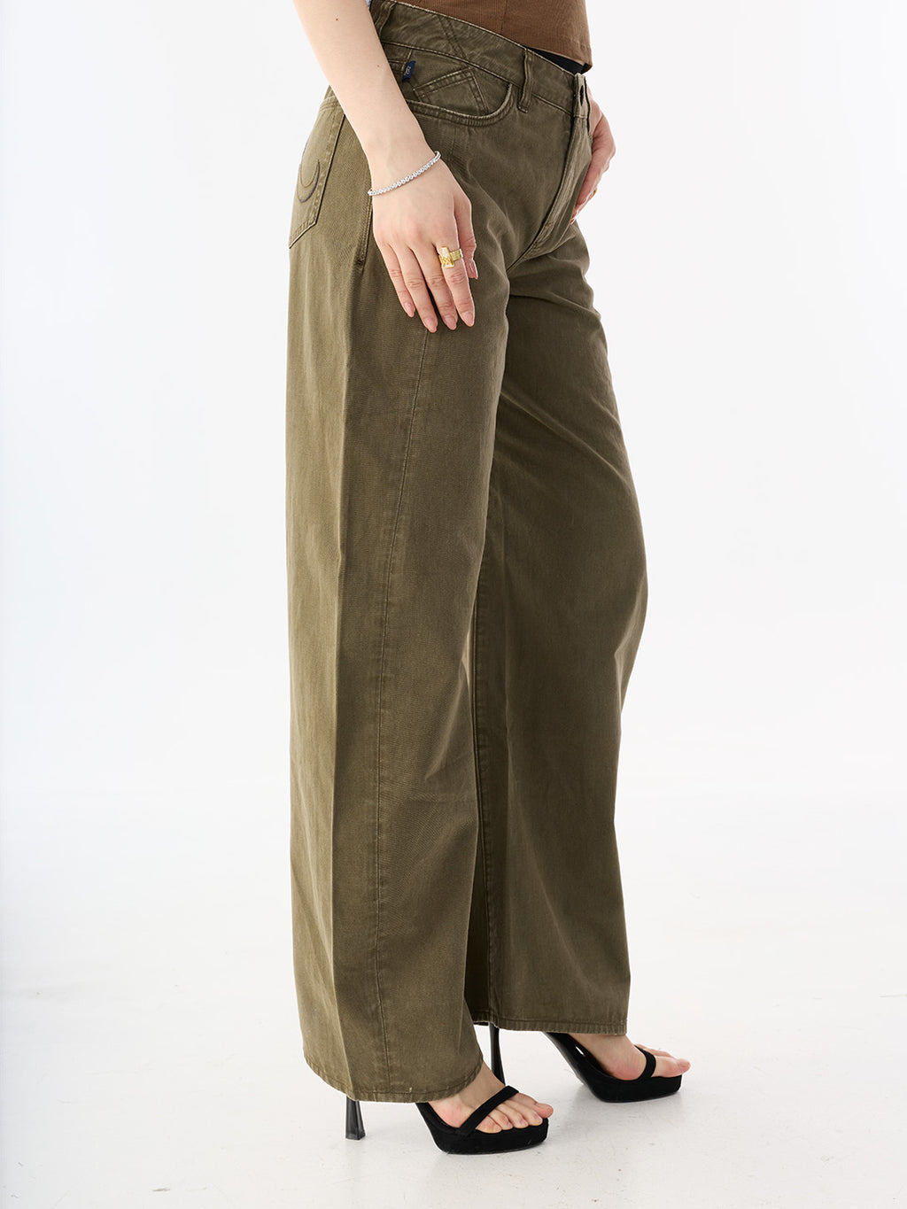 Rowan Washed Olive Barrel Leg Jean
