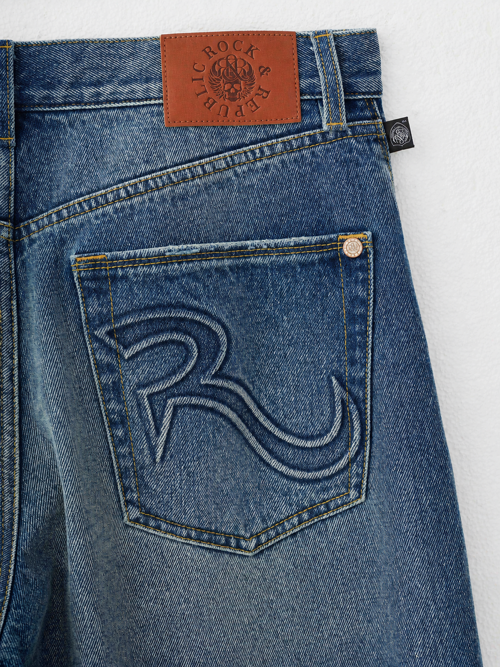 Neil Curved Seam Straight Jean