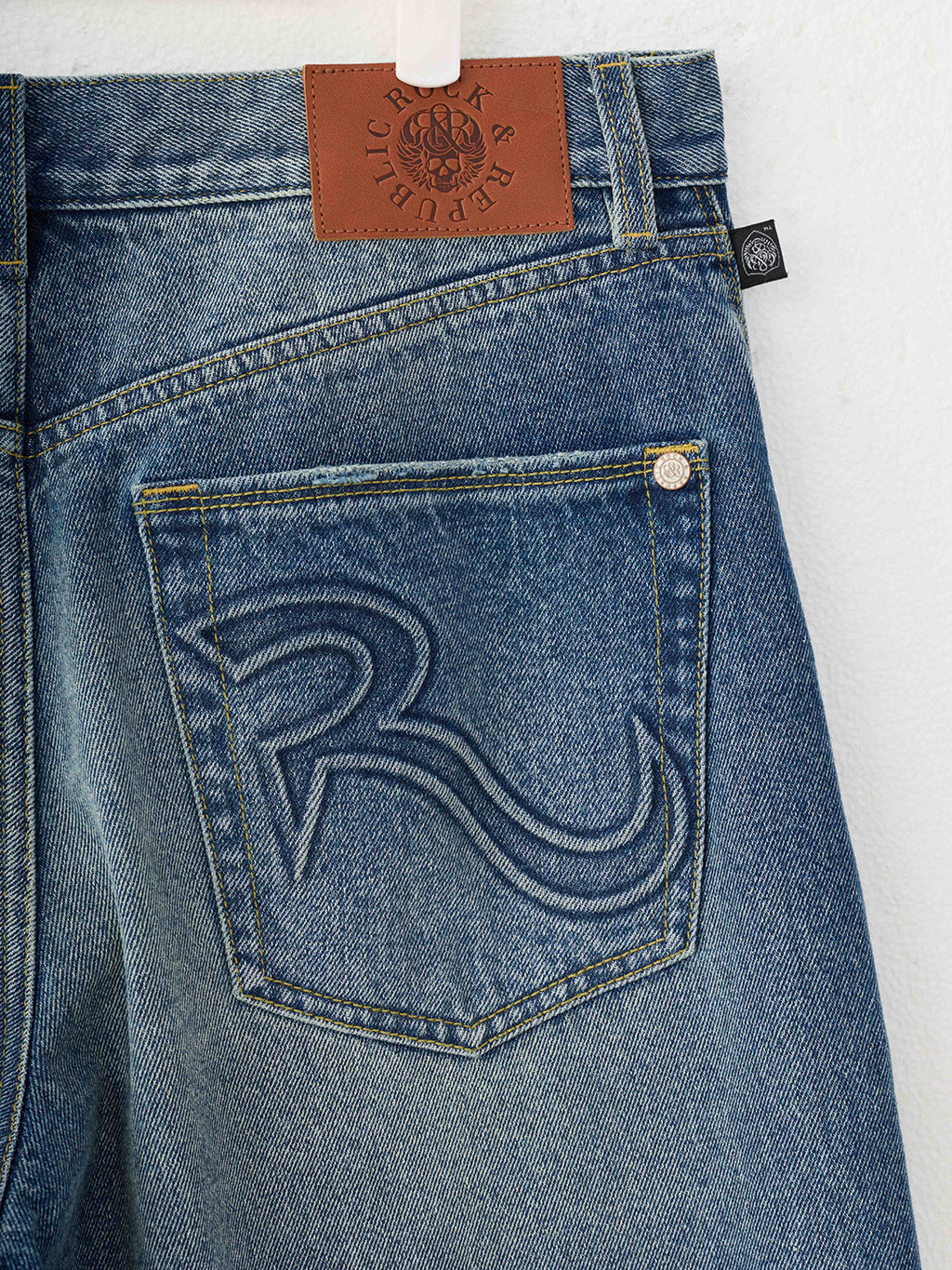Neil Curved Seam Straight Jean