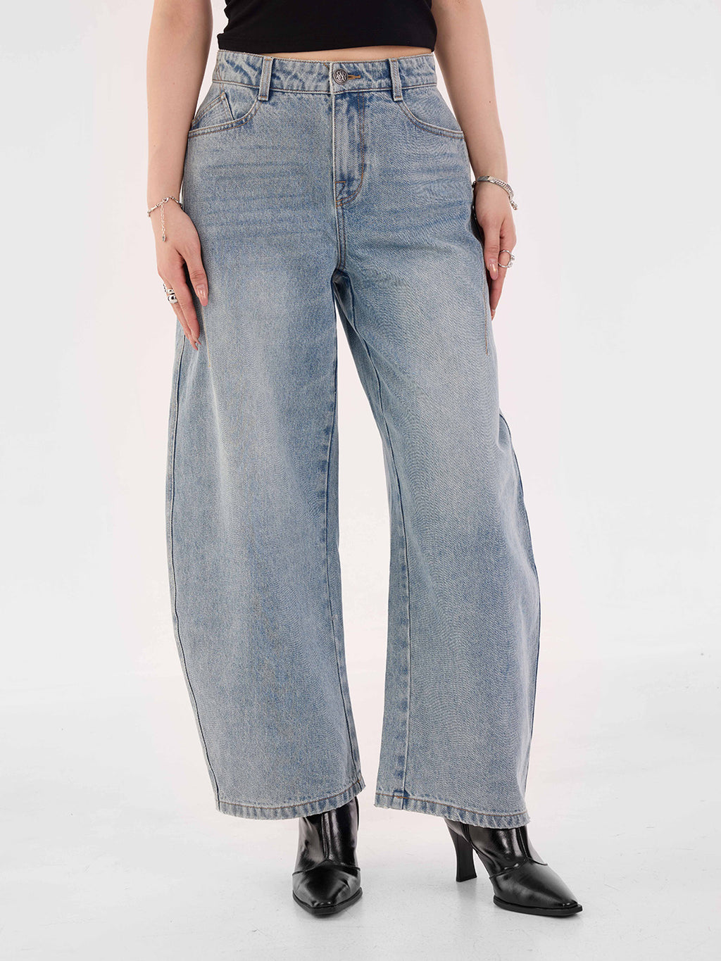 Kaia Light Fade Straight Jean