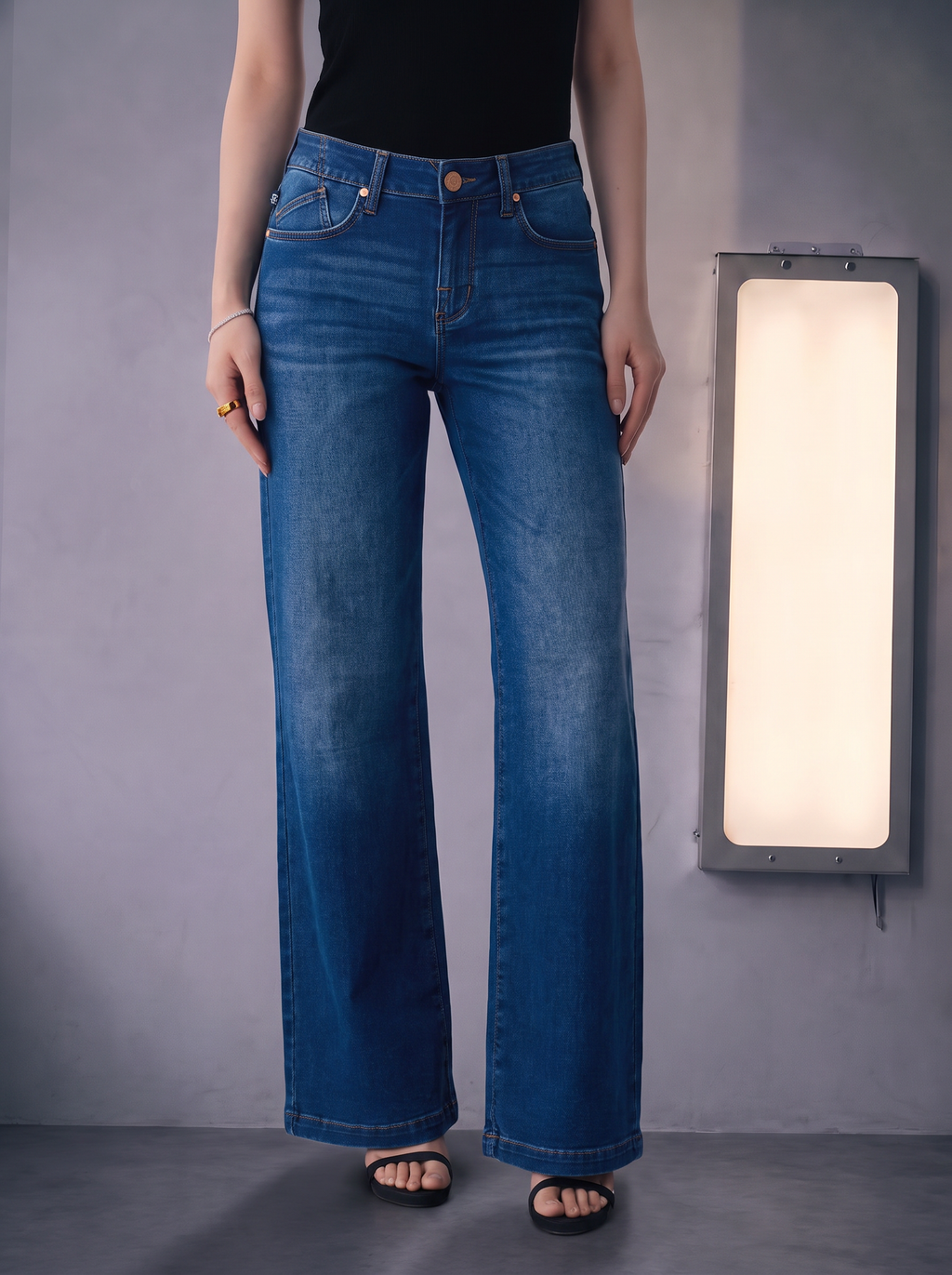 Kendall R Stitch Wide Leg Jean