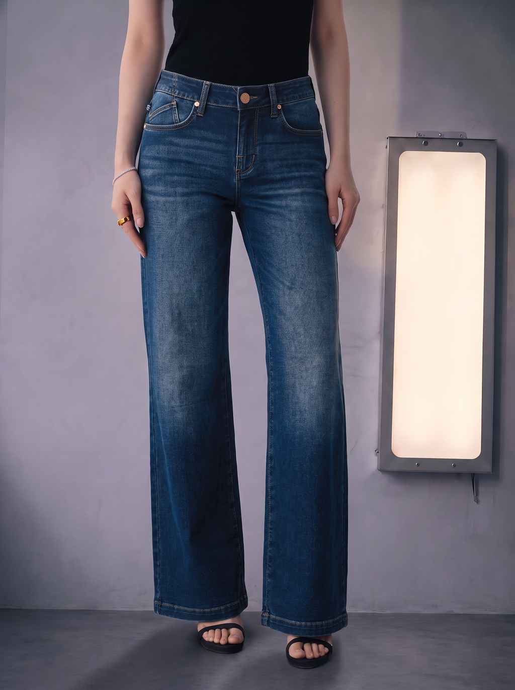 Kendall R Stitch Wide Leg Jean