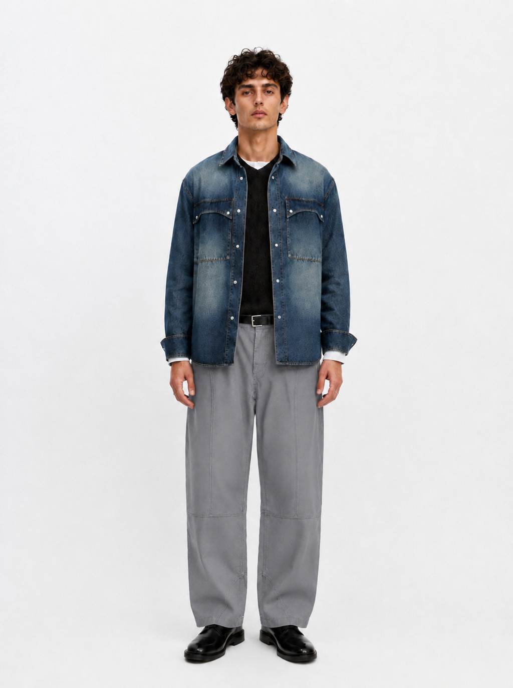 Rowan Embossed R Barrel Leg Jean