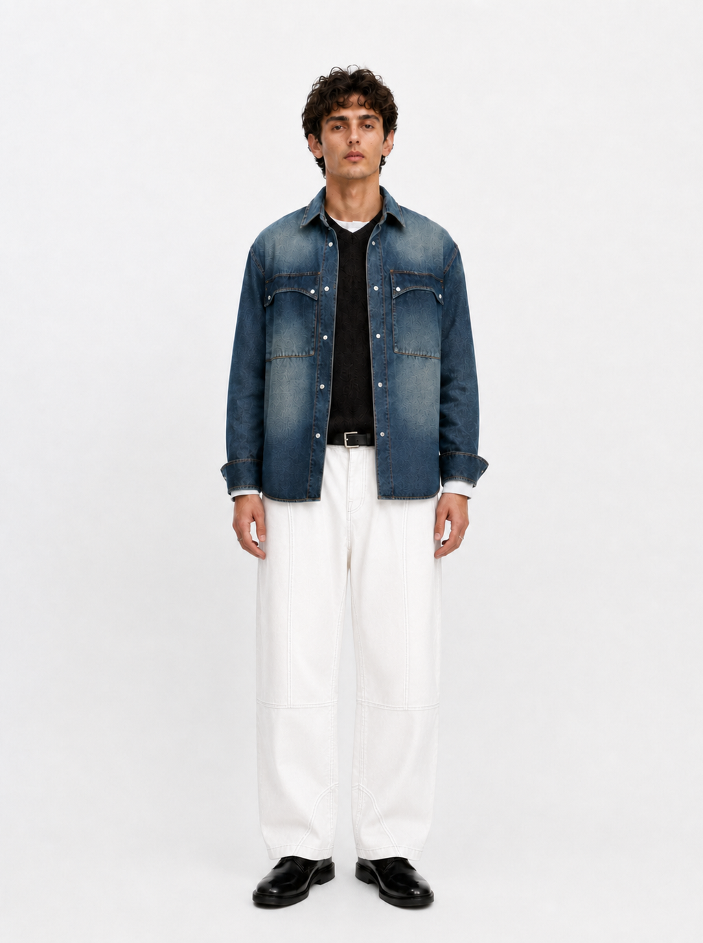 Rowan Embossed R Barrel Leg Jean