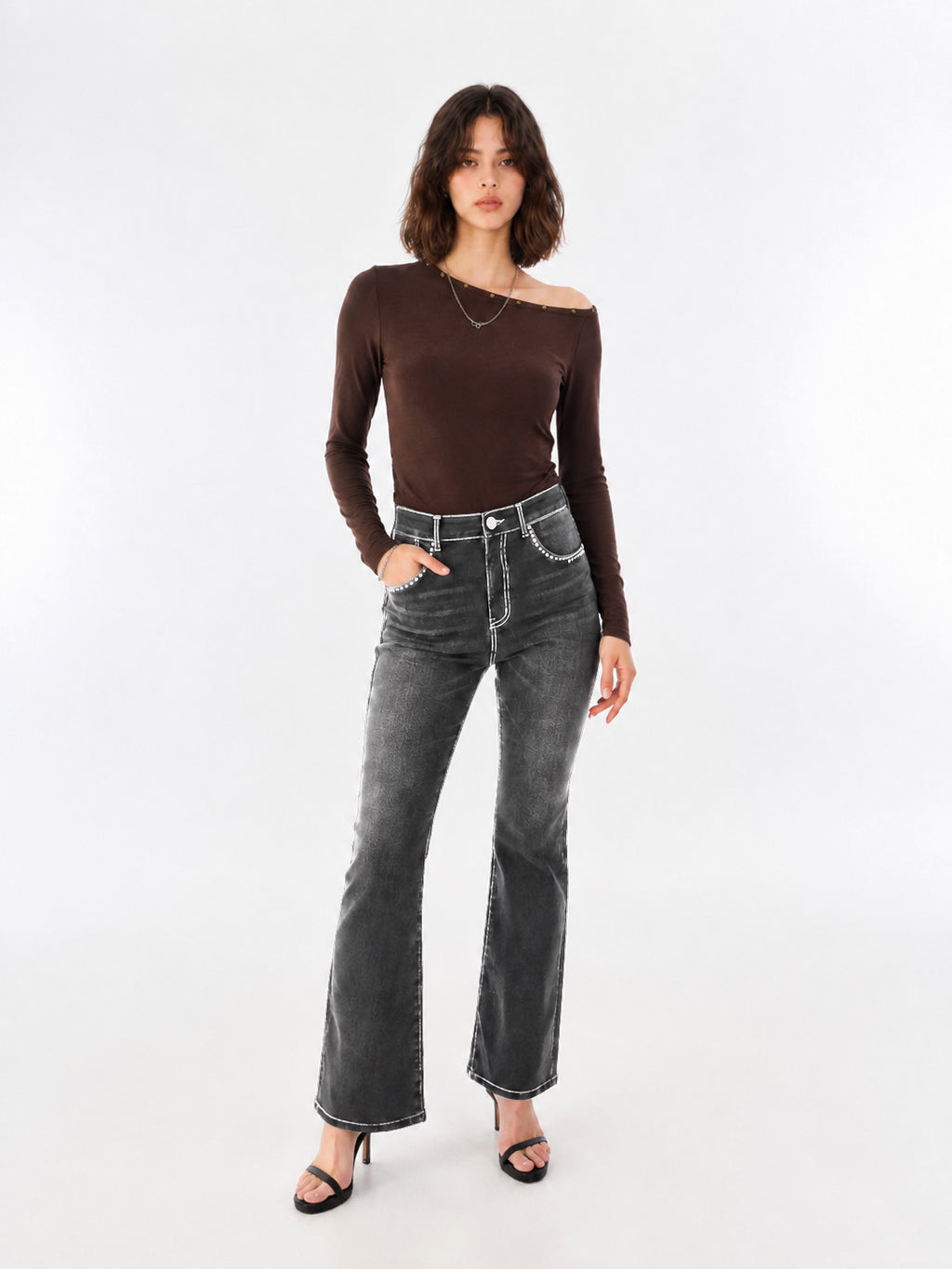 Kaia Mid Rise Wing Pocket Straight Jean